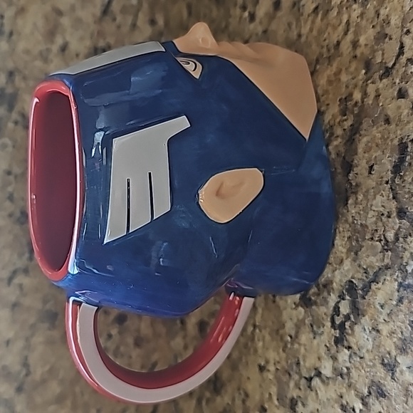 Marcel Captain America mug - Picture 5 of 7